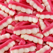 Jake Smooth Denture 100 g - Fruit-flavored gummy candies shaped like dentures